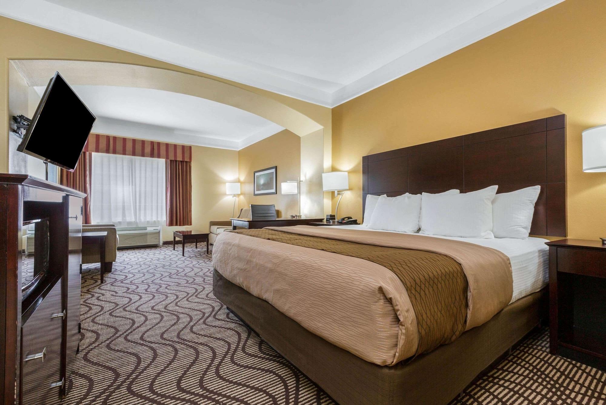 La Quinta By Wyndham Hotel