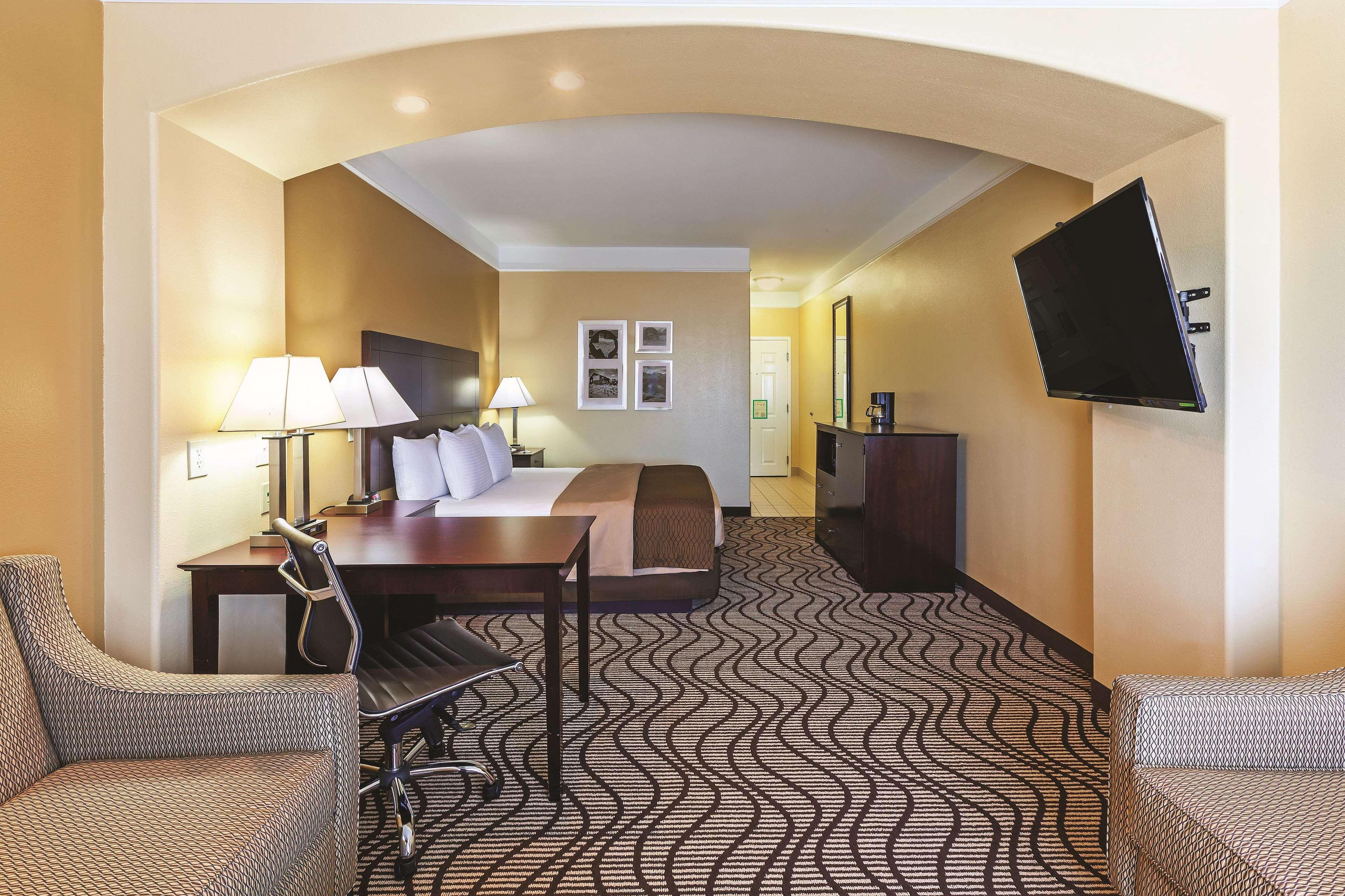 La Quinta By Wyndham Hotel