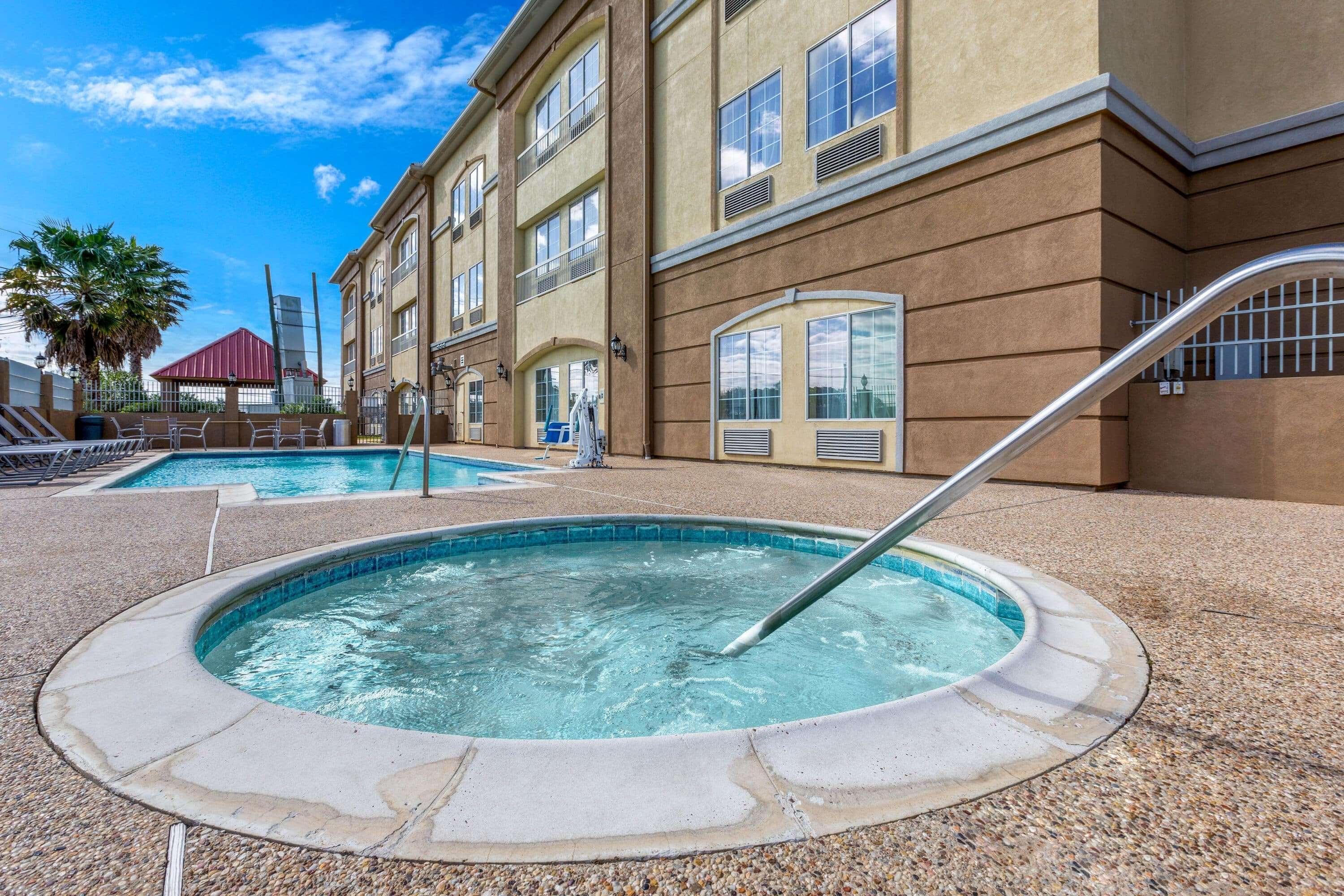 La Quinta By Wyndham Hotel