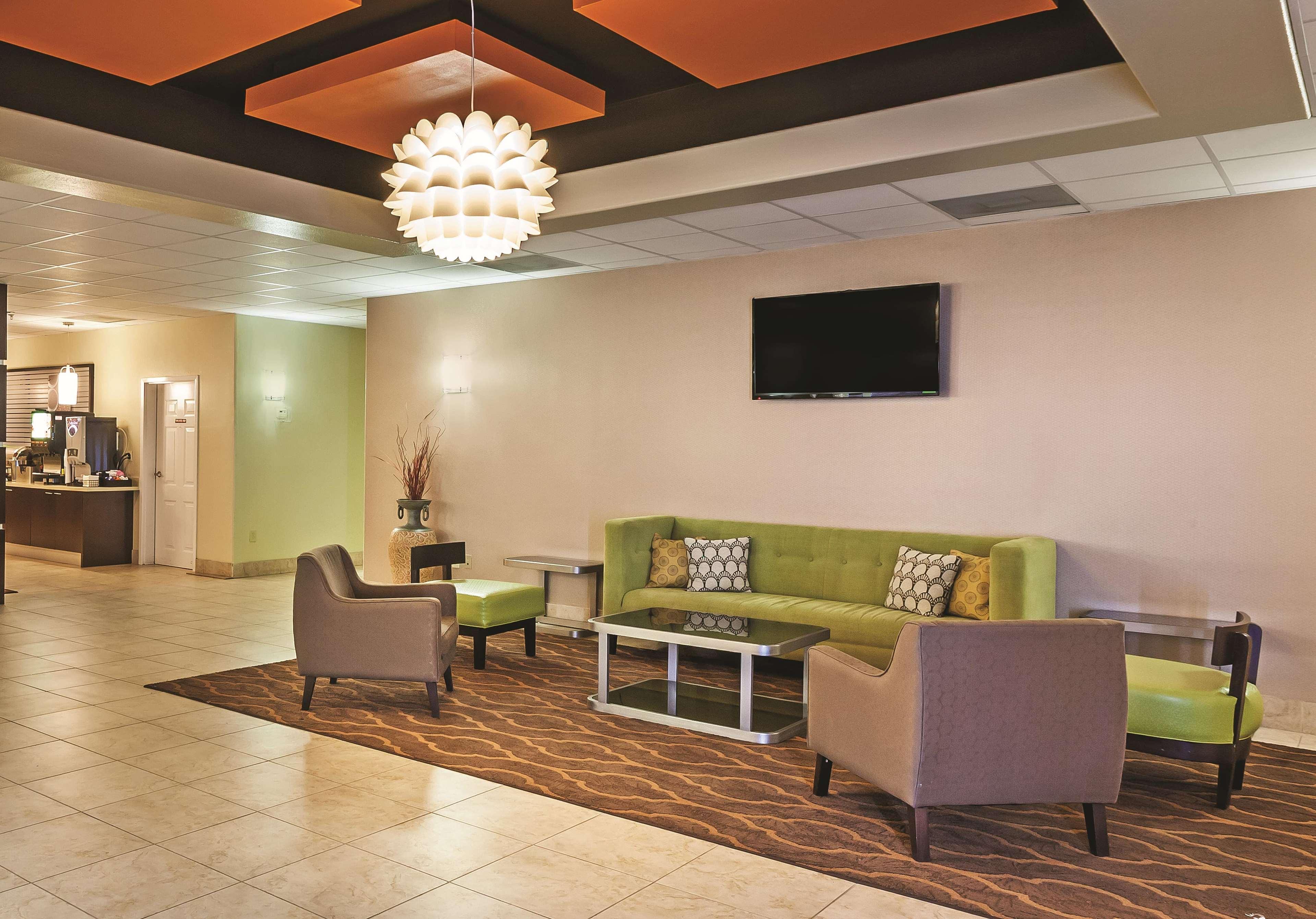 Hotel La Quinta By Wyndham 3*