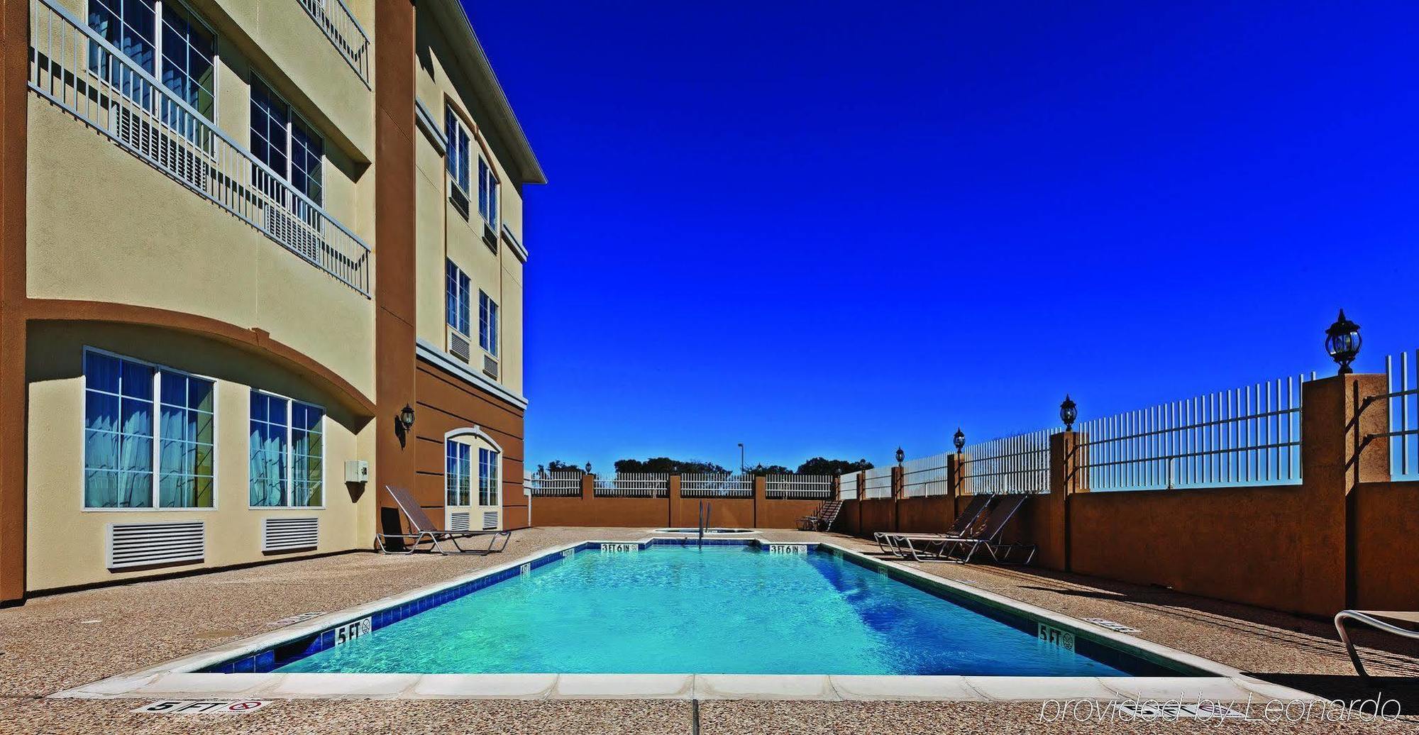 Hotel La Quinta By Wyndham 3*